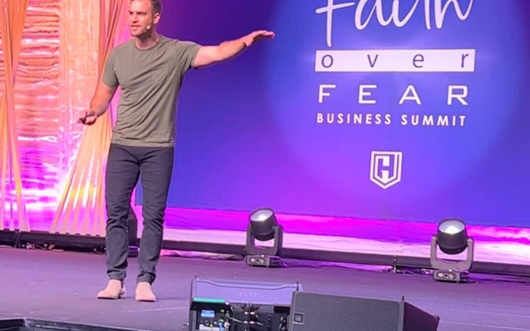 17 Public Speaking Tips to Captivate Your Audience