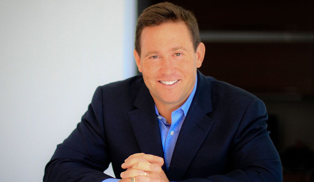 10 Jon Gordon Books & Quotes About Leadership