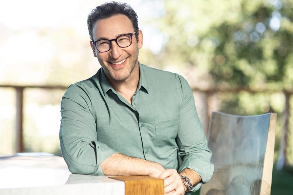 Must-Read Simon Sinek Quotes & Nonfiction Books